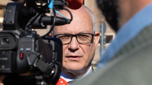 Rome, Roberto Gualtieri pays tribute to Octay Stroici, who died after the collapse of the Torre dei Conti.