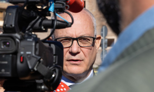 Rome, Roberto Gualtieri pays tribute to Octay Stroici, who died after the collapse of the Torre dei Conti.
