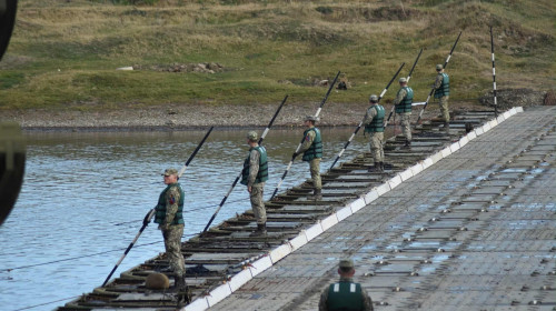 exercitiu Militari români, francezi şi portughezi (2)