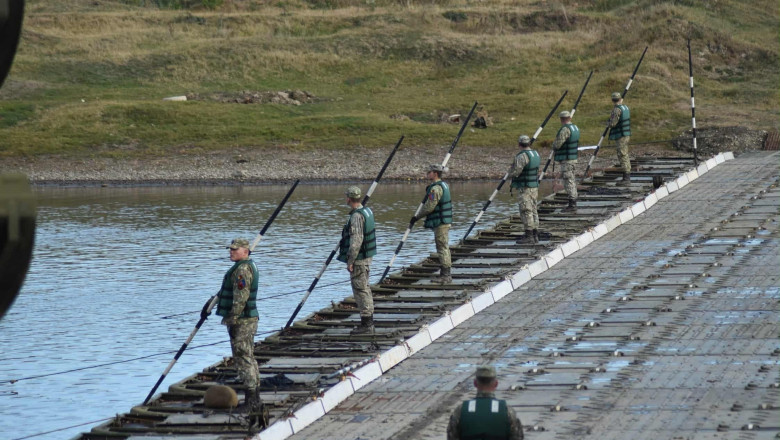 exercitiu Militari români, francezi şi portughezi (2)