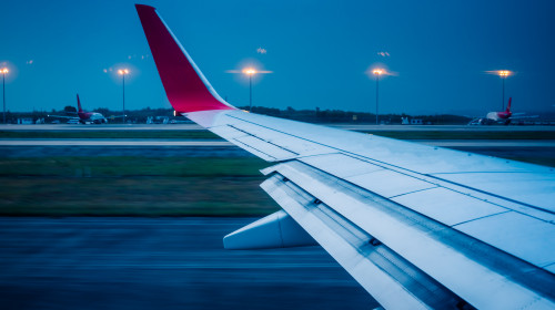 Incident aviatic pe Aeroportul Băneasa/ Freepik