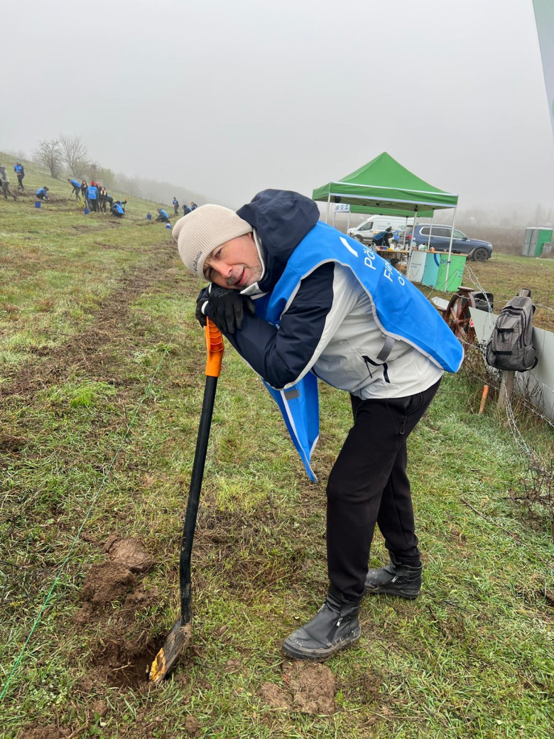 21362e43-2b7a-4d5c-aa5c-4fa7d06b6f59