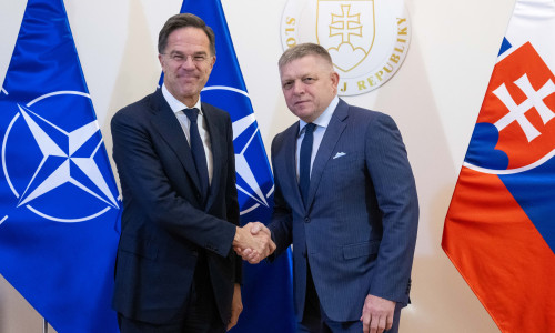 Premiér Robert Fico sa stretol s generálnym tajomníkom NATO Markom Ruttem