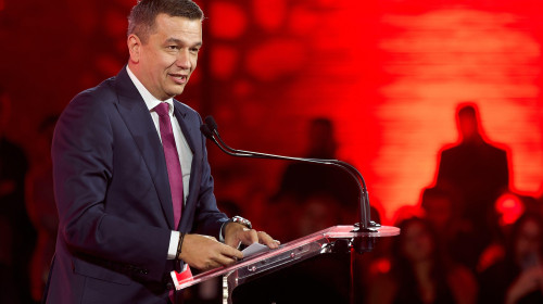 Bucharest, Romania. 19th Nov, 2025: Sorin Grindeanu, president of the Social Democratic Party (PSD), speaks during the launch of the candidacy of Daniel Baluta, mayor of Sector 4, for general mayor of Bucharest. Credit: Lucian Alecu/Alamy Live News