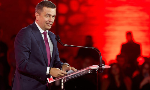 Bucharest, Romania. 19th Nov, 2025: Sorin Grindeanu, president of the Social Democratic Party (PSD), speaks during the launch of the candidacy of Daniel Baluta, mayor of Sector 4, for general mayor of Bucharest. Credit: Lucian Alecu/Alamy Live News