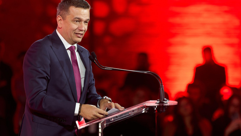 Bucharest, Romania. 19th Nov, 2025: Sorin Grindeanu, president of the Social Democratic Party (PSD), speaks during the launch of the candidacy of Daniel Baluta, mayor of Sector 4, for general mayor of Bucharest. Credit: Lucian Alecu/Alamy Live News