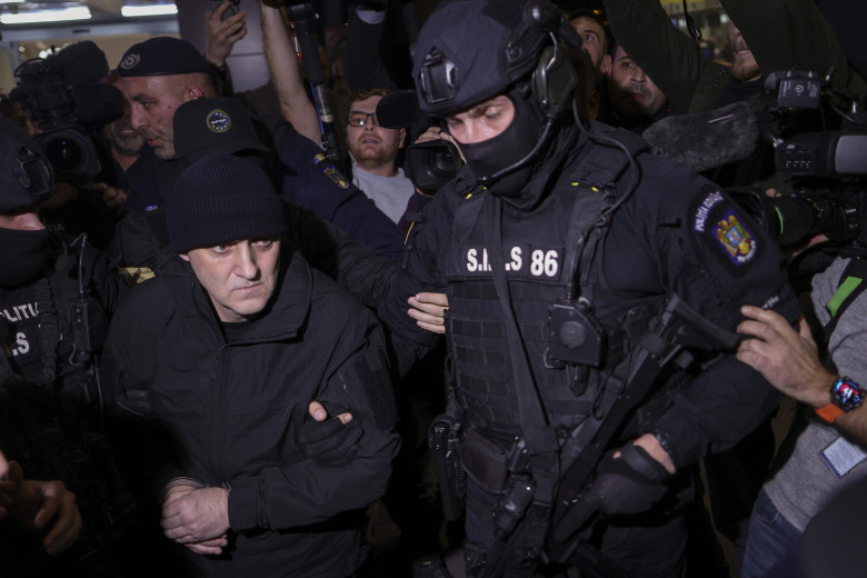 INSTANT_POTRA_OTOPENI_08_INQUAM_Photos_Octav_Ganea