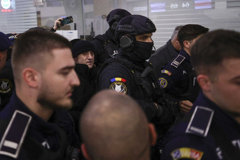 INSTANT_POTRA_OTOPENI_05_INQUAM_Photos_Octav_Ganea