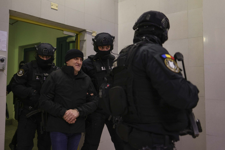 INSTANT_POTRA_OTOPENI_03_INQUAM_Photos_Octav_Ganea