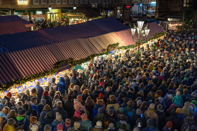 Eröffnungstag des Nürnberger Christkindlesmarkts, Nürnberg, 28.11.2025