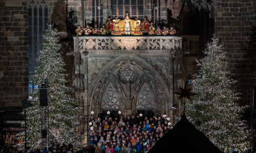 Christkind Nora Falk eröffnet Nürnberger Christkindlesmarkt mit feierlichem Prolog, Nürnberg, 28.11.2025
