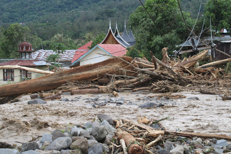 25 Died: Aftermath of Flash flood in West Sumatra Indonesia
