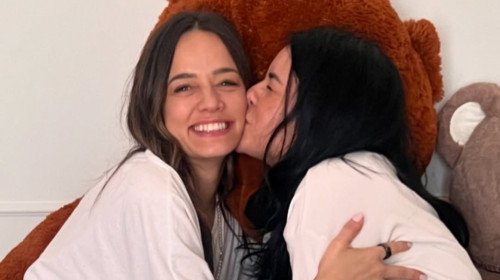 Andreea Raicu cu Măriuca, fata pe care a adoptat-o la distanță acum două decenii/ Foto: Instagram