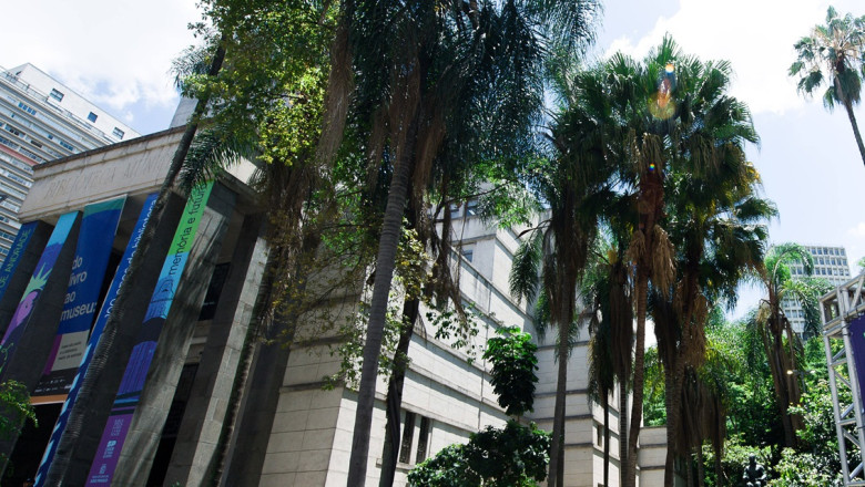 Biblioteca Mário de Andrade 100 anos