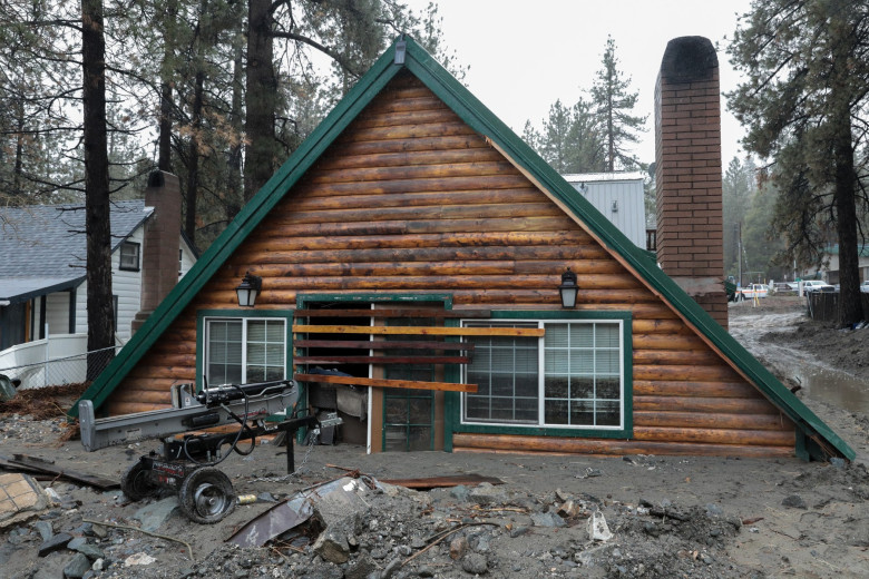 Powerful winter storm triggers mudslides in southern California