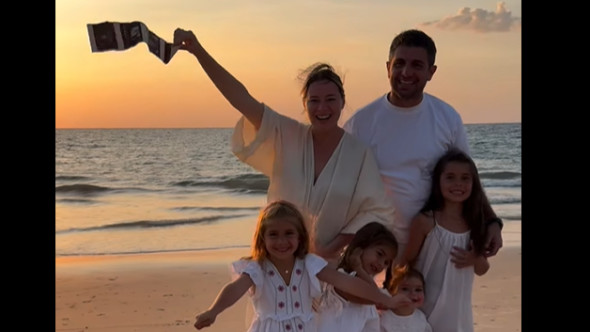 Laura Cosoi e însărcinată. În câteva luni va deveni mamă pentru a cincea oară: "Îmi sărbătoresc ziua de naștere celebrând viața"