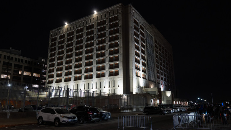 NY: Celebrations erupt outside federal prison holding Maduro