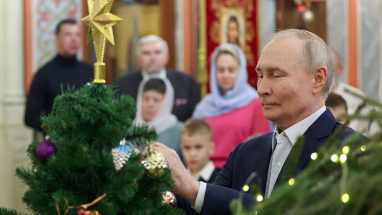 Vladimir Putin a participat la o slujbă de Craciun care a durat toată noaptea/ Profimedia