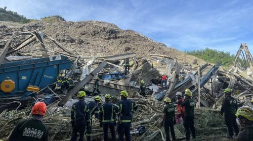 Un „munte” de gunoi s-a surpat în Cebu, Filipine/ Profimedia Images