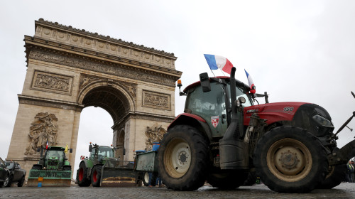 French Farmers Stage Tractor Rally Against Mercosur Deal