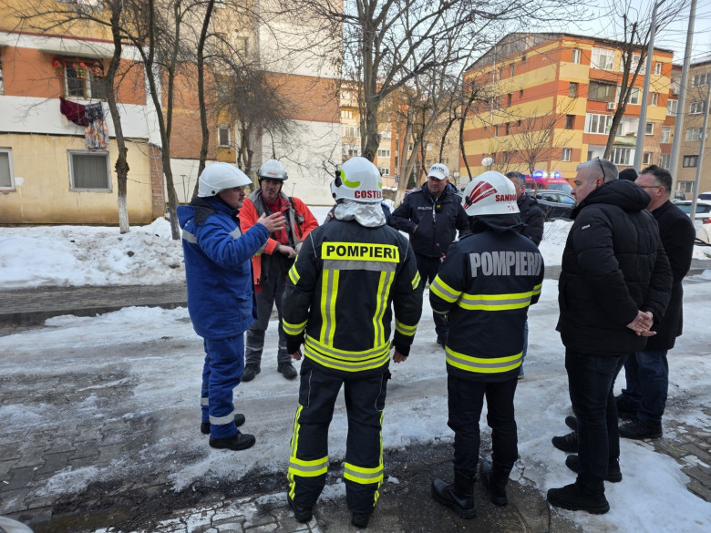 explozie intr-un bloc din alba (3)