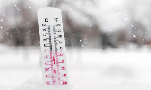 termometru in zapada, iarna, frig, ger