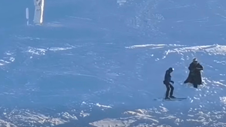 femeie in fusta pe munte