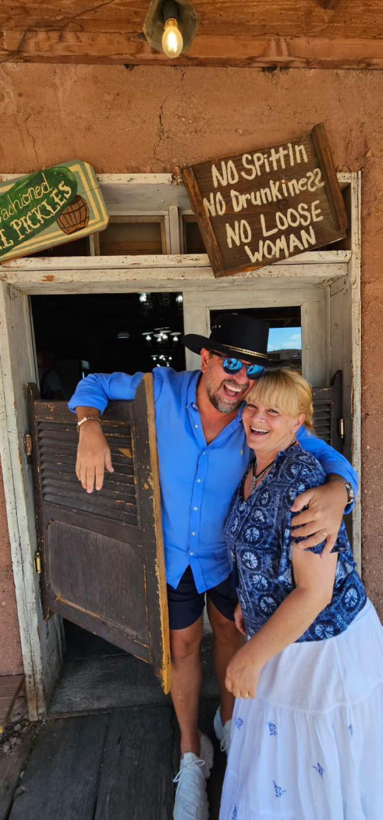 horia brenciu si sotia lui (3)