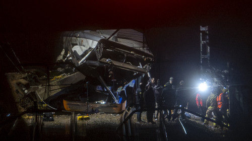 One Dead And At Least 15 Injured When Train Derails In Gelida (Barcelona)