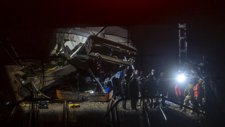One Dead And At Least 15 Injured When Train Derails In Gelida (Barcelona)
