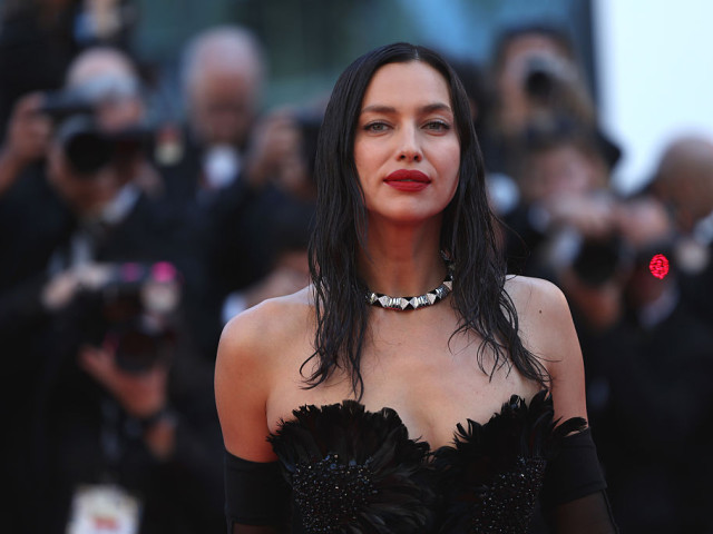 Irina Shayk, criticată dur de fani după un pictorial provocator: „De ce ai acceptat asta?” Cum s-a lăsat fotografiată