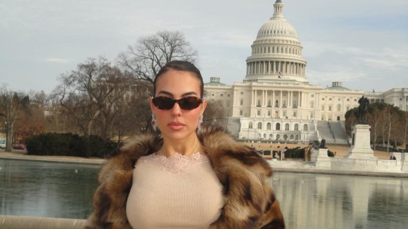 Georgina Rodriguez, apariție de senzație la premiera documentarului Melaniei Trump. A venit cu avionul privat și a purtat bijuterii de milioane