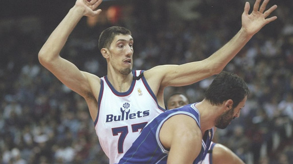 Ce înălțime are Gigantul din Carpați. Ghiță Mureșan, singurul baschetbalist român care a jucat în NBA, împlinește 55 de ani