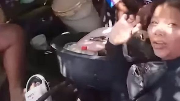 O influenceriță a murit la două zile după ce s-a filmat mâncând o creatură marină. Ce i-a adus sfârșitul atât de rapid