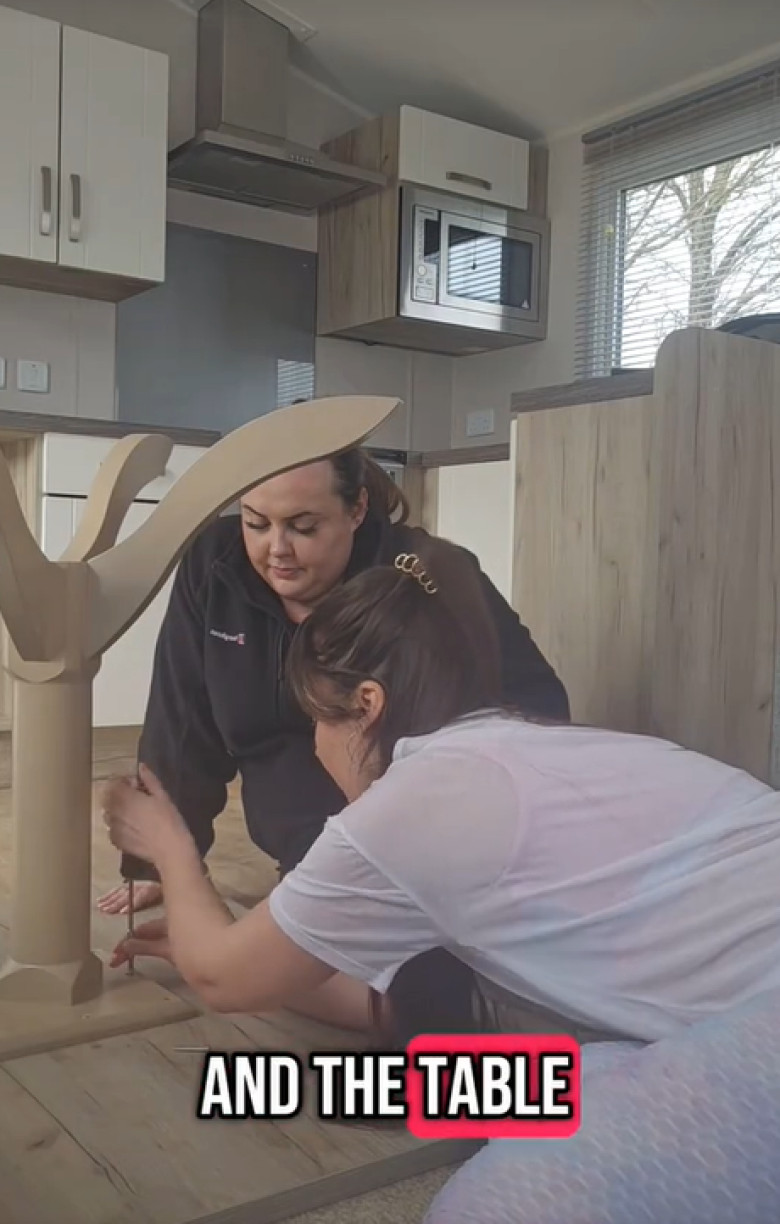 katrina, femeia care traieste intr-o rulota (4)