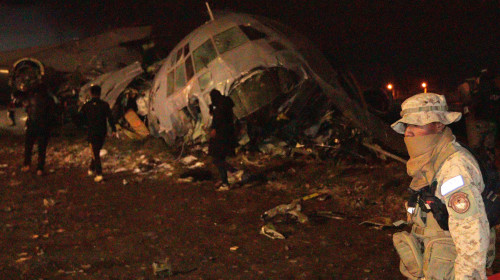 Un avion plin cu bani s-a prăbușit în Bolivia/ Profimedia