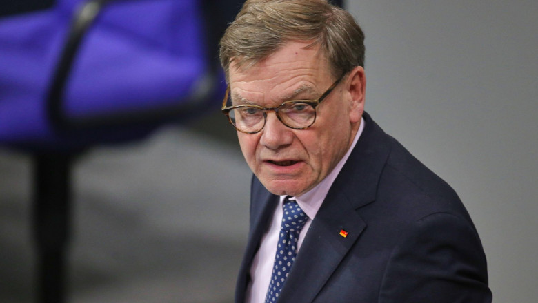 Berlin, Deutschland, 25.02.2026: Deutscher Bundestag: 58. Bundestagssitzung: Bundesminister des Auswärtigen Johann Wadep