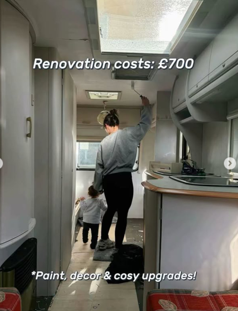 un cuplu cu trei copii si-a cumparat o rulota veche (6)