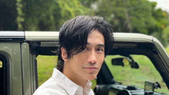 „Ești vampir?” A împlinit 60 de ani, dar internetul refuză să-l creadă. Imaginile care au devenit virale pe Instagram