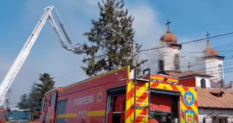 incendiu biserica pucheni prahova (2)