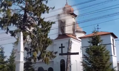 incendiu biserica pucheni prahova (1)