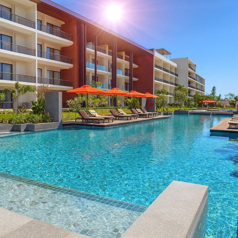 EXCLUSIVE: 'I ditched bleak Britain and moved to a country I had never visited before – now I’m worth Ł20m’