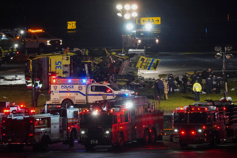 Accident pe aeroportul LaGuardia din New York/ Profimedia