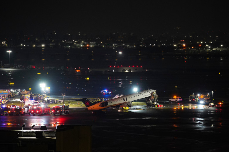 Accident pe aeroportul LaGuardia din New York/ Profimedia