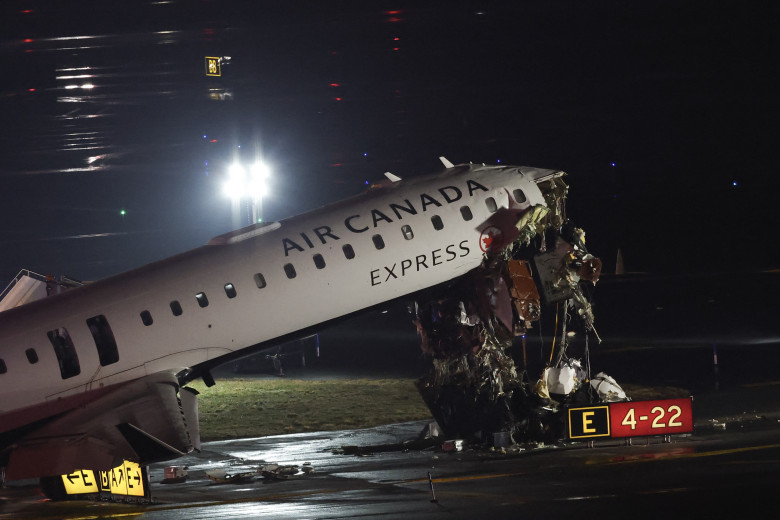 Accident pe aeroportul LaGuardia din New York/ Profimedia