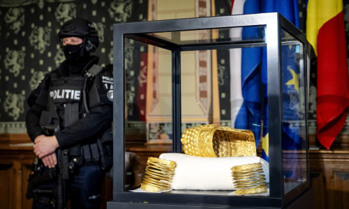 coiful de aur de la cotofenesti, bratari dacice