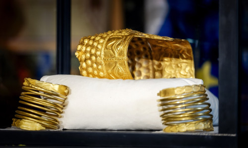 coiful de aur de la cotofenesti, bratari dacice