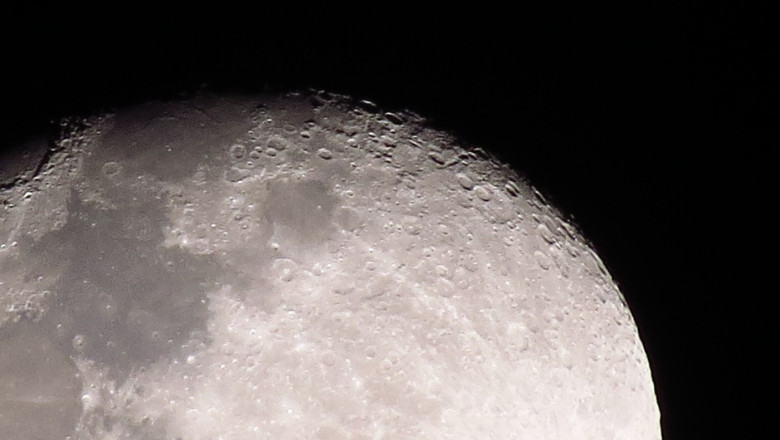 Moon: Artemis II Mission