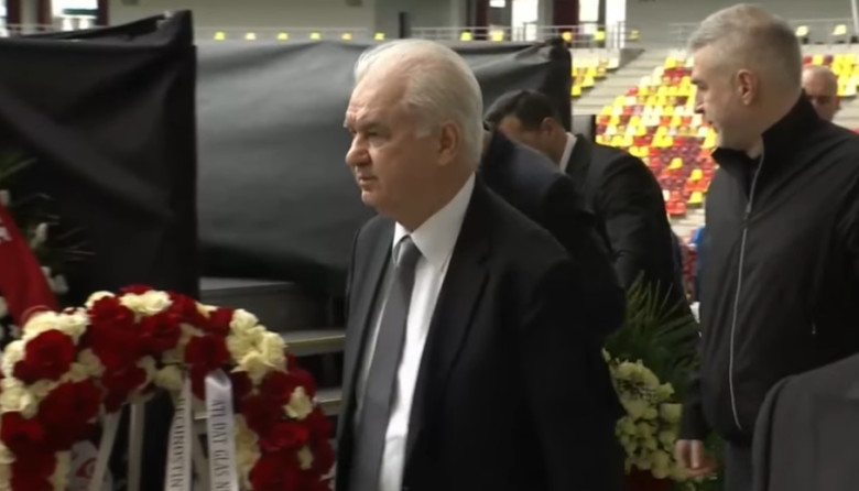 anghel iordanescu si edi iordanescu la priveghiul lui mircea lucescu (2)