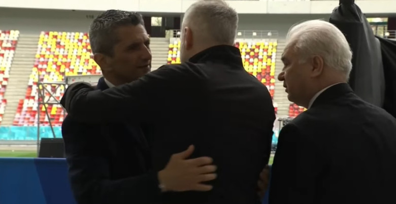 anghel iordanescu si edi iordanescu la priveghiul lui mircea lucescu (5)